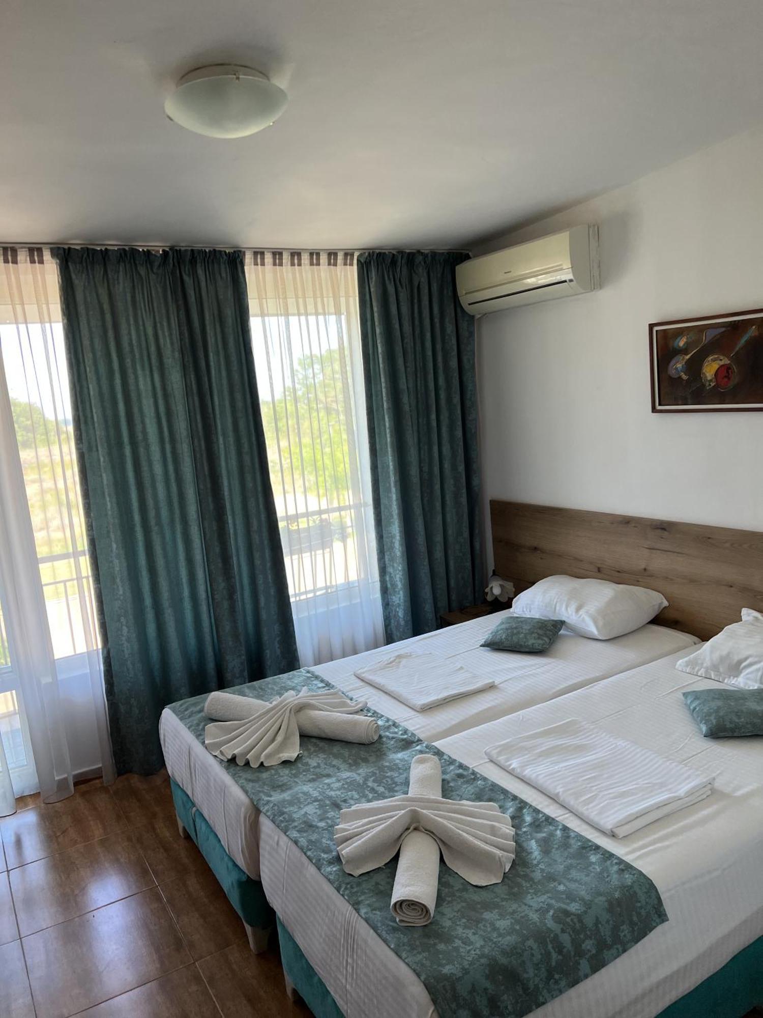 Hotel Surf Primorsko Zewnętrze zdjęcie
